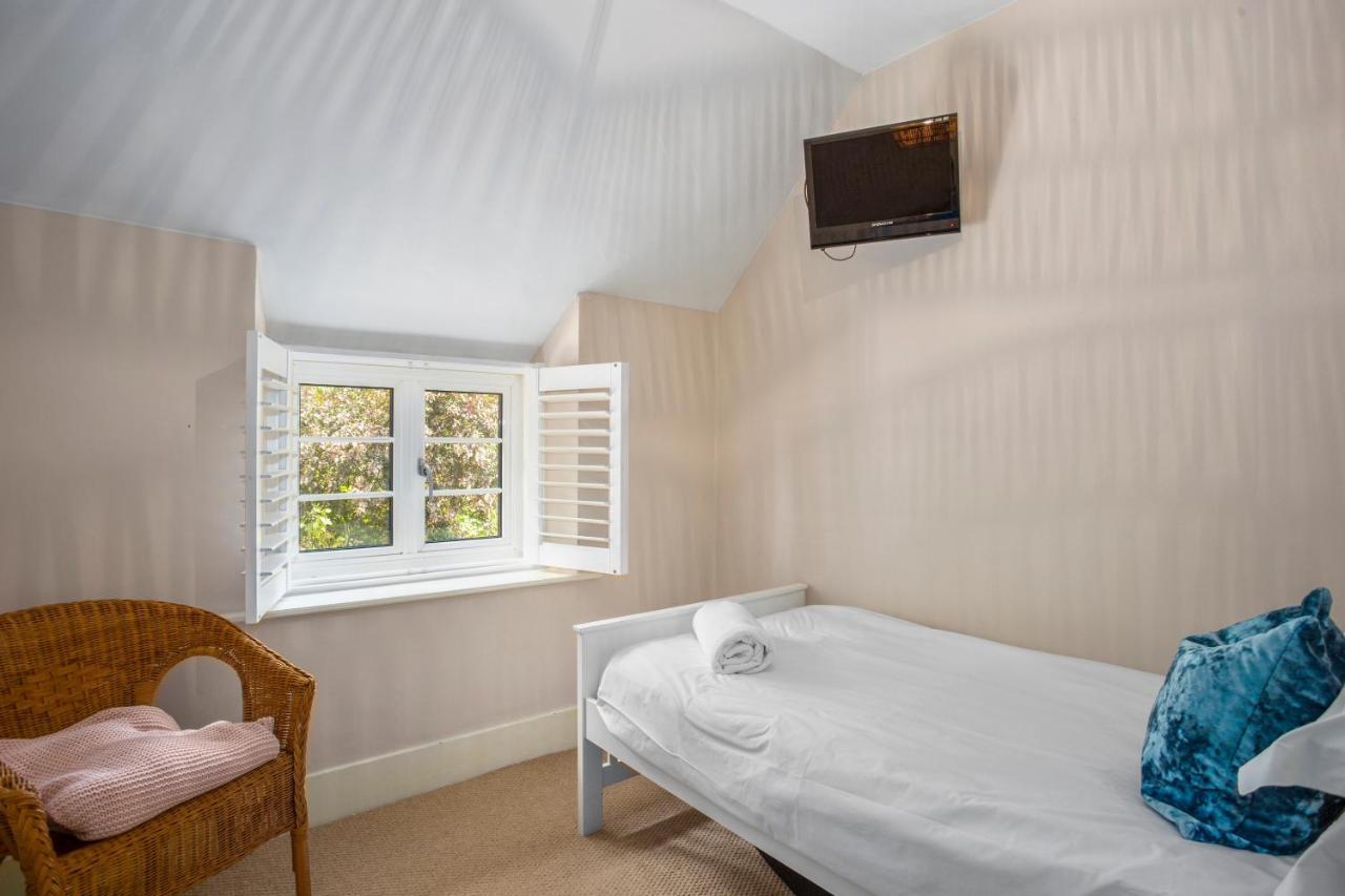 Clover Cottage Wyck Rissington Экстерьер фото